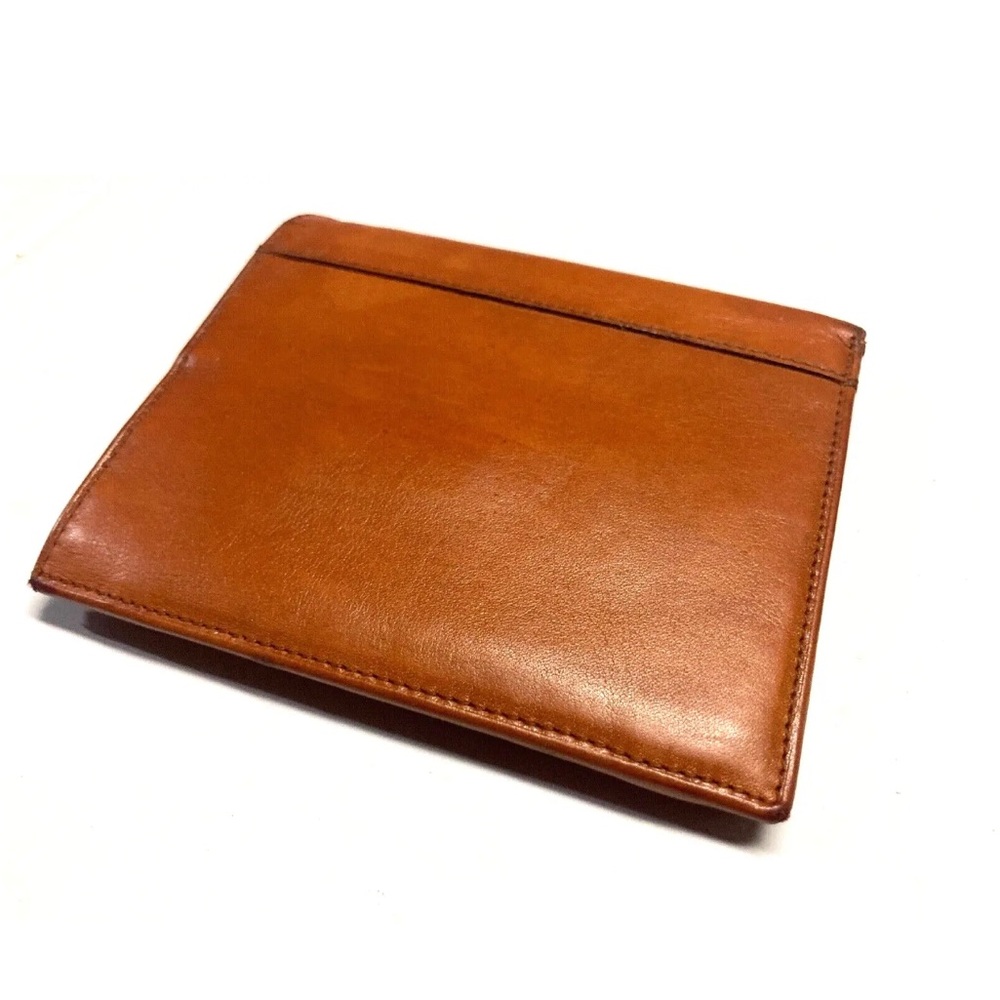 VINTAGE GUCCI LOGO EMBOSSED SOFT LEATHER WALLET - Picture 2 of 16